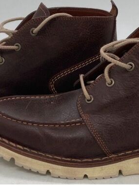 Timberland Dark Brown Leather Chukka Boots with Contrast Laces